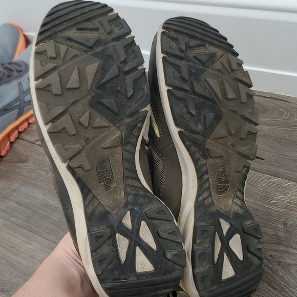 Womens North Face Hiking shoes - Picture 6 of 6
